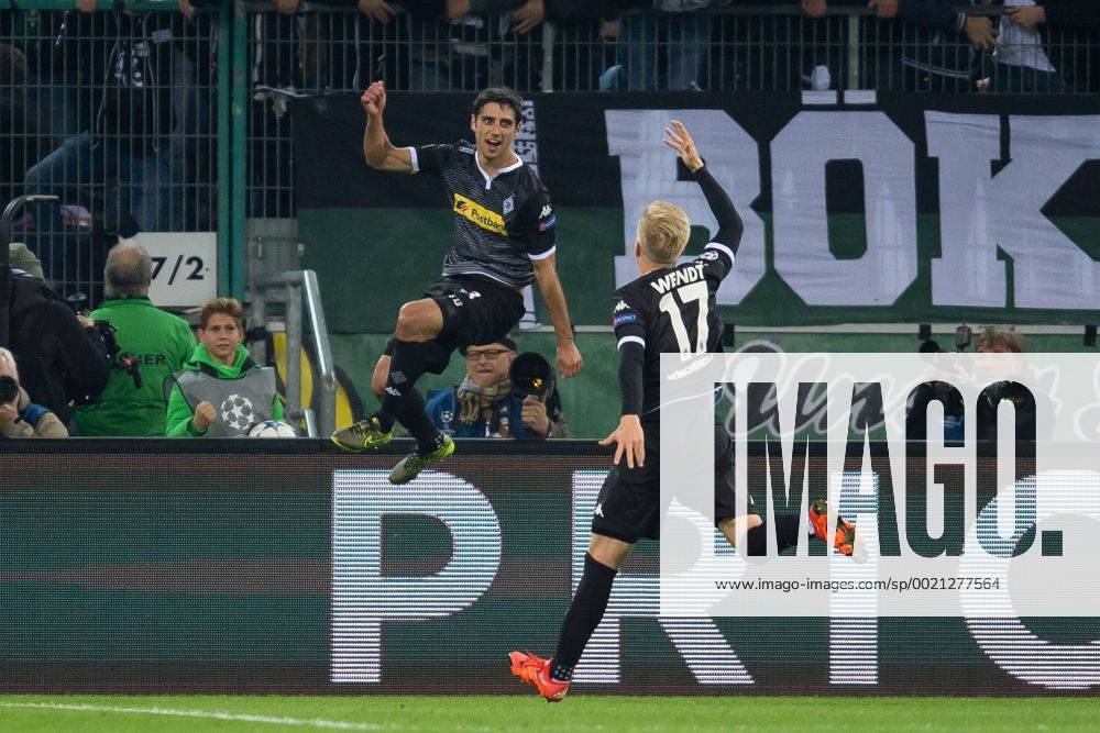 Mittwoch 30.09.2015, UEFA Champions League, Saison 2015 2016, 2. Spieltag in Moenchengladbach, Borussia Moenchengladbach - Manchester City FC, Lars Stindl (Gladbach) jubelt nach seinem treffer zum 1:0 DeFodi001