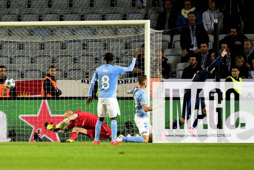 , 150930 Real Madrids Cristiano Ronaldo jublar efter 0-2 during UEFA Champions League 2015 2016 match between Malmö FF and Real Madrid.