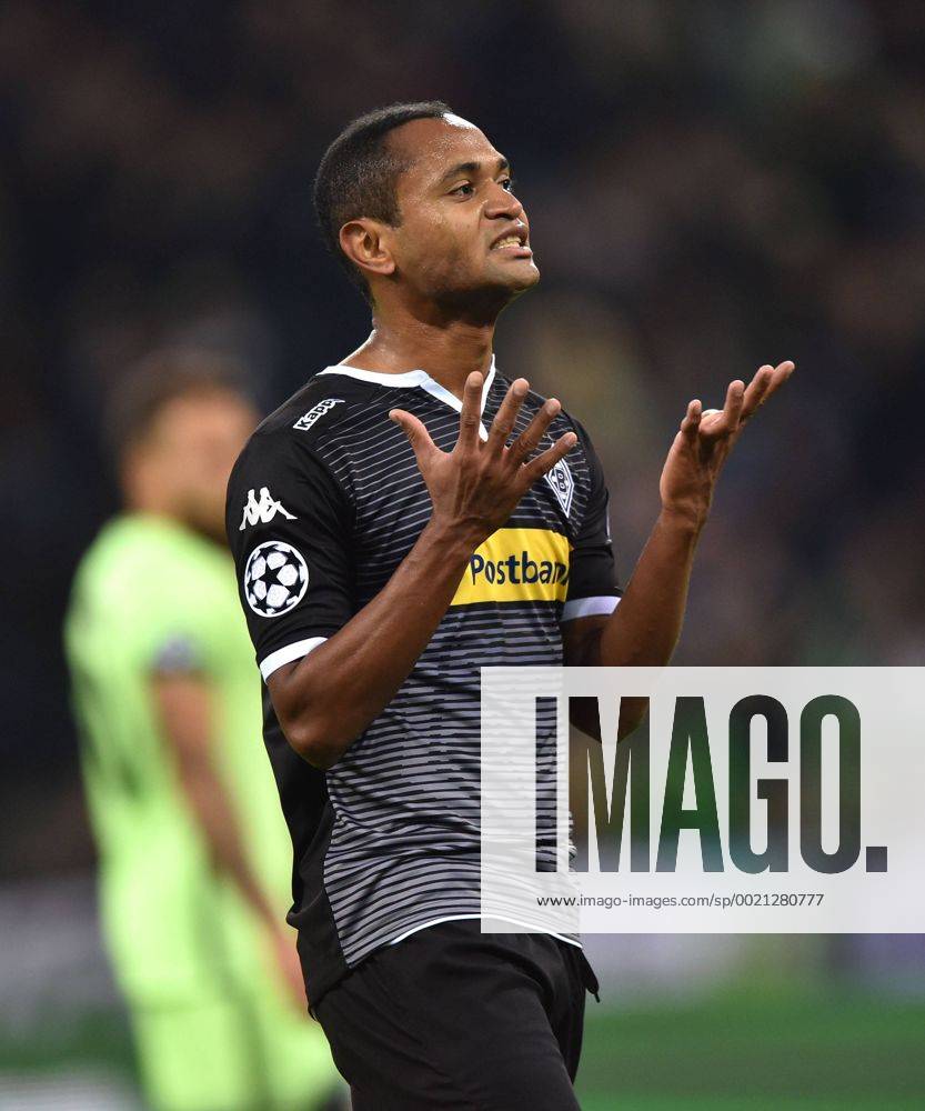 Fussball, Saison 2015 2016, Champions League, 2015 16, Vorrunde, Borussia Mönchengladbach - Manchester City 1:2, Raffael (Borussia Moenchengladbach)