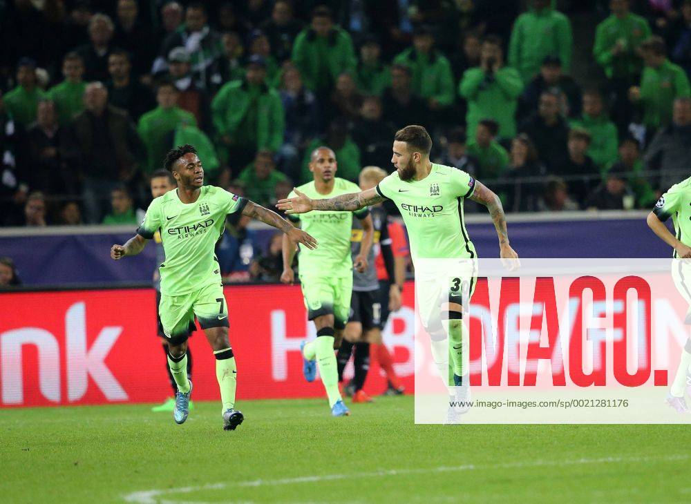 Mönchengladbach , Fussball, UEFA Champions League, Saison 2015 2016, Borussia Mönchengladbach vs Manchester City FC , 30.09.2015, Borussia Park, Mönchengladbach, Raheem Sterling, Nicolas Otamendi beide Manchester City FC