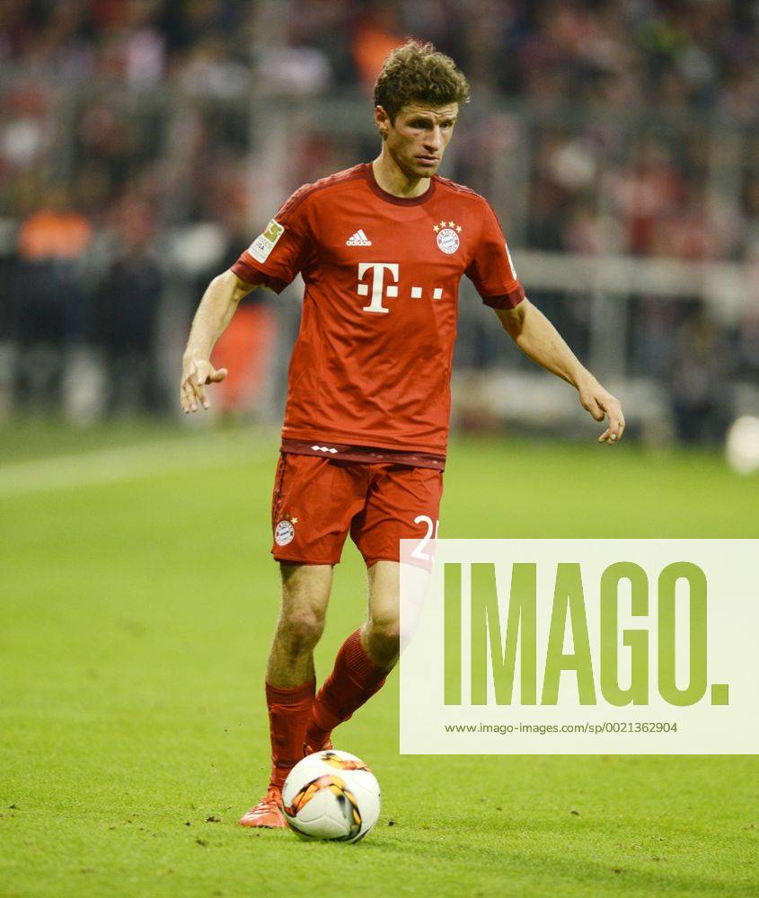 Thomas Müller fotografiert beim Fußball Bundesligaspiel FC Bayern München-Borussia Dortmund am 04.10.2015 in München Fußball 1 Bundesliga FC Bayern München - Borussia Dortmund