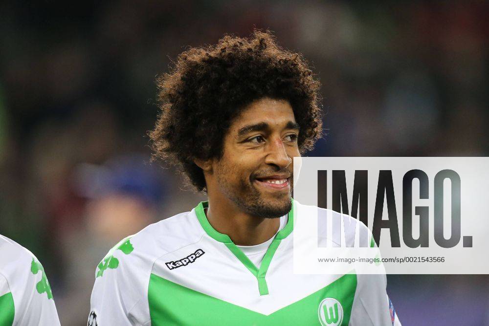 Dante (VfL Wolfsburg) - Champions League Gruppe B Saison 2015-2016 VfL Wolfsburg vs. PSV Eindhoven in der Volkswagen Arena in Wolfsburg - Portrait,Deutschland, Fussball, Mann,Männer