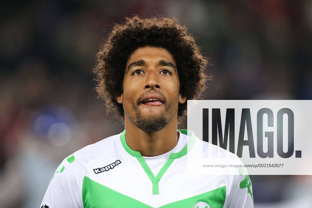 Dante (VfL Wolfsburg) - Champions League Gruppe B Saison 2015-2016 VfL Wolfsburg vs. PSV Eindhoven in der Volkswagen Arena in Wolfsburg - Portrait,Deutschland, Fussball, Mann,Männer