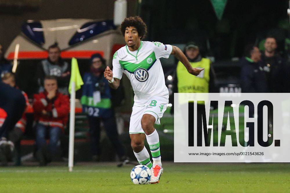 Dante (VfL Wolfsburg) - Champions League Gruppe B Saison 2015-2016 VfL Wolfsburg vs. PSV Eindhoven in der Volkswagen Arena in Wolfsburg - Freisteller,Aktion,Deutschland, Fussball, Mann,Männer