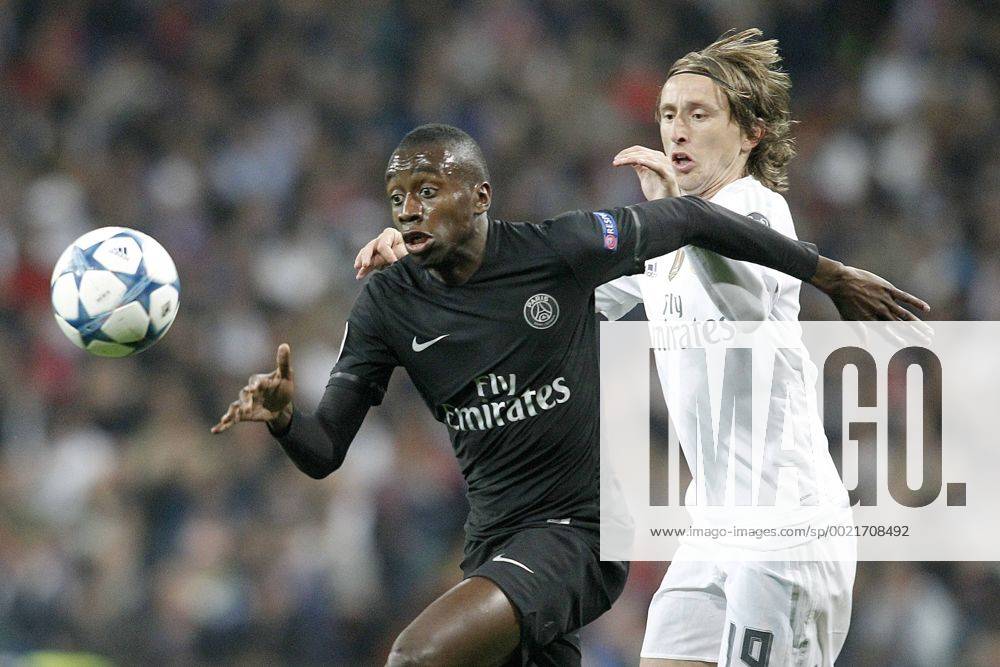 Fußball, Champions League, Real Madrid - Paris St. Germain Real Madrid s Luka Modric (r) and Paris Saint-Germain s Blaise Matuidi during Champions League 2014 2015 Semi-finals 2nd leg match. November 3,2015. (2015110304)