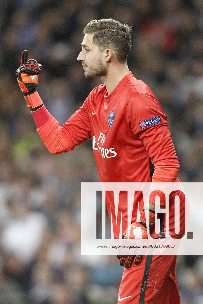 Paris Saint-Germain s Kevin Trapp during Champions League 2014 2015 Semi-finals 2nd leg match. November 3,2015. (2015110374)