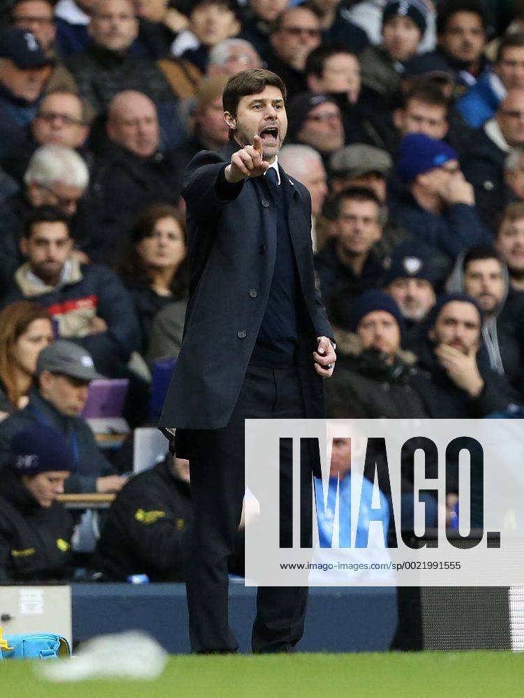 Tottenham s Mauricio Pochettino in action Barclays Premier League - Tottenham Hotspur v Chelsea - White Hart Lane - England - 29th November 2015 - Picture David Klein Sportimage .