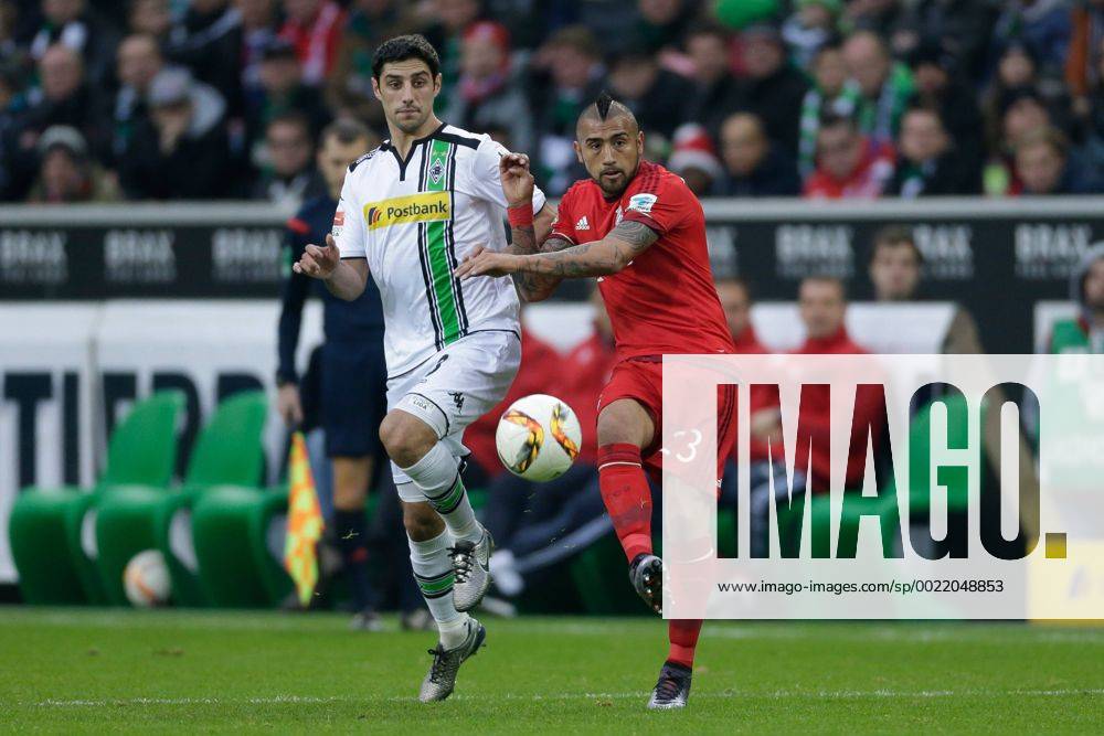 (L-R) Lars Stindl of Borussia Monchengladbach, Arturo Vidal of Bayern Munchen during the Bundesliga match between Borussia M& 246;nchengladbach and Bayern M& 252;nchen on December 5, 2015 at the Borussia-Park in M& 246;nchengladbach, Germany. Borussia M& 246;nchengladbach v Bayern M& 252;nchen Bundesliga 2015 2016 LaurensxLindhoutxIVx 4661875