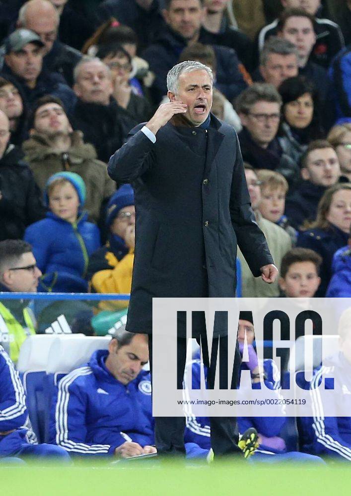 Chelsea s Jose Mourinho looks on dejected Barclays Premier League - Chelsea v AFC Bournemouth - Stamford Bridge - England - 5th December 2015 - Picture David Klein Sportimage .