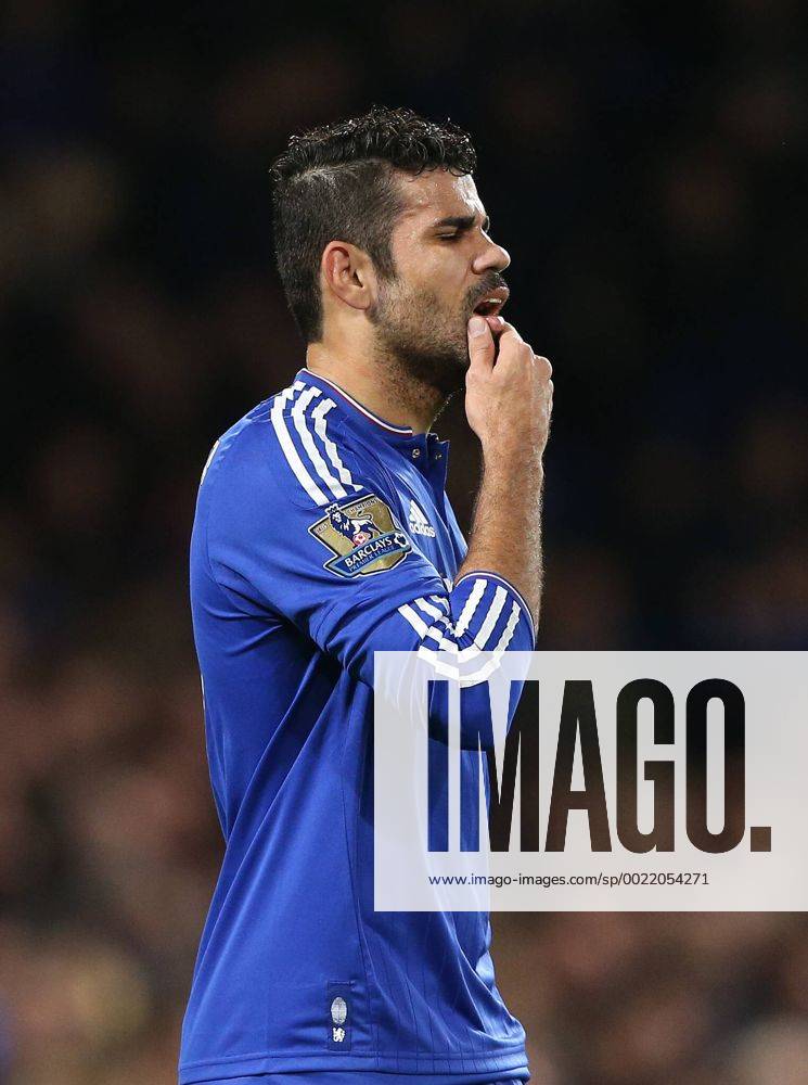 Chelsea s Diego Costa looks on dejected Barclays Premier League - Chelsea v AFC Bournemouth - Stamford Bridge - England - 5th December 2015 - Picture David Klein Sportimage .