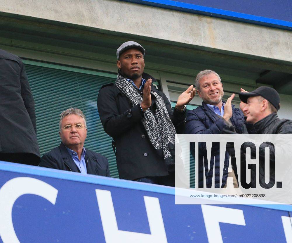 Chelsea s Roman Abramovich celebrates his sides second goal with Didier Drogba and Guus Hiddink Barclays Premier League- Chelsea vs Sunderland - Stamford Bridge - England - 19th December 2015 - Picture David Klein Sportimage .