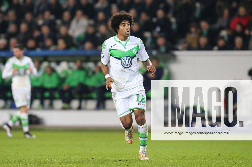 Dante (VfL Wolfsburg) - Champions League Gruppe B Saison 2015-2016 VfL Wolfsburg vs. Manchester United ManU in der Volkswagen Arena in Wolfsburg - Freisteller,Aktion,Deutschland, Fussball, Mann,Männer