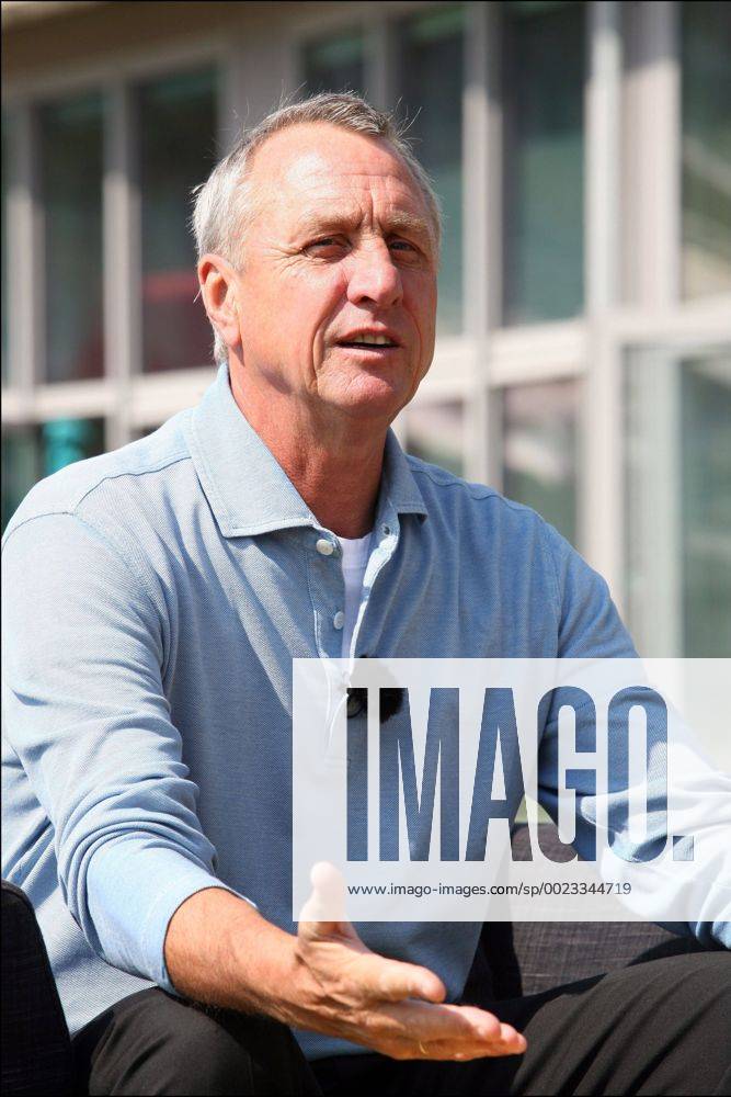 JOHAN CRUYFF Amsterdam - Johan Cruyff Foundation Cup - Johan Cruyff FOOTBALL : Johan Cruyff - Retro - PhotoNews Panoramic