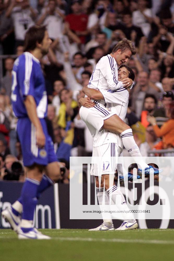 Ruud van Nistelrooy (re.) und David Beckham (beide Real Madrid) - Torjubel - Fußball EC 1 Herren Champions League 2006 2007, Real Madrid CF - Dinamo Kiev 5:1, Dynamo Gruppe Madrid Harmonie, Freude, Begeisterung, Fußball EC 1 Herren Champions League 2006 2007, Real Madrid CF - Dinamo Kiev 5:1, Dynamo Gruppe Madrid Harmonie, Freude, Begeisterung,