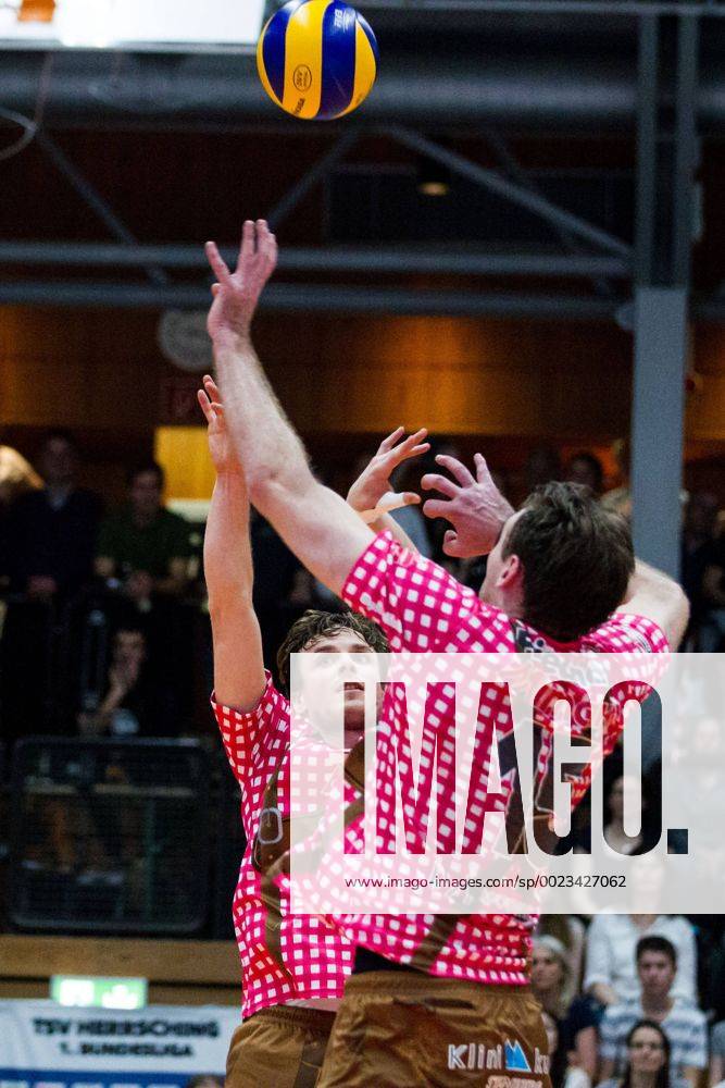 Herrsching Zuspiel Patrick Steuerwald (4 Herrsching); Volleyball Bundesliga Herren Play-Off Viertelfinale, Nikolaushalle, Herrsching Germany, 20160331; Partie TSV Herrsching vs VfB Friedrichshafen;