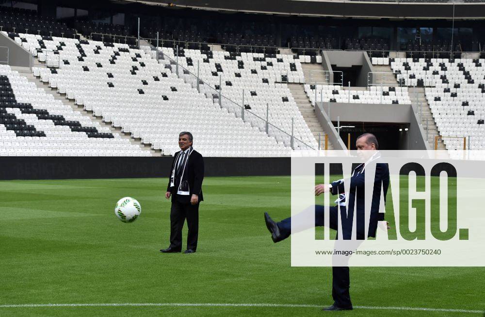 Turkish President Recep Tayyip Erdogan and 11. President of Turkey Abdullah Gul plays soccer during the inauguration Vodafone Arena Inonu Stadium, the brand new Istanbul waterfront stadium of the Besiktas. 15349734