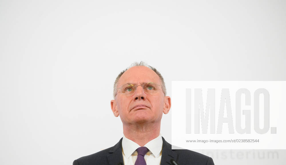 20230306 Praesentation der Kriminalstatistik 2022 WIEN, OESTERREICH - 6. MAERZ: Innenminister Gerhard Karner (OEVP) bei der Praesentation der Kriminalstatistik 2022 im Innenministerium am 6. Maerz, 2023 in Wien, Oesterreich. 230306_SEPA_32_036