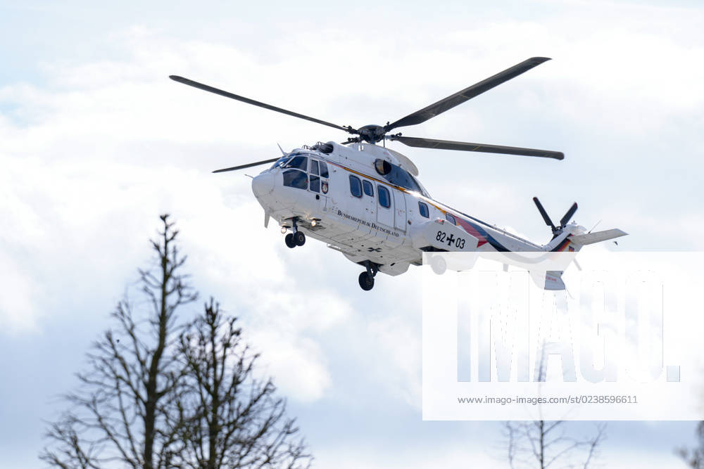 Kabinettklausur auf Schloss Meseberg Aktuell,06.03.2023 Schloss Meseberg, Helikopter des Bundeskanzler bei Verlassen der Klausurtagung des Bundeskabinetts im Gaestehaus auf Schloss Meseberg Meseberg Brandenburg