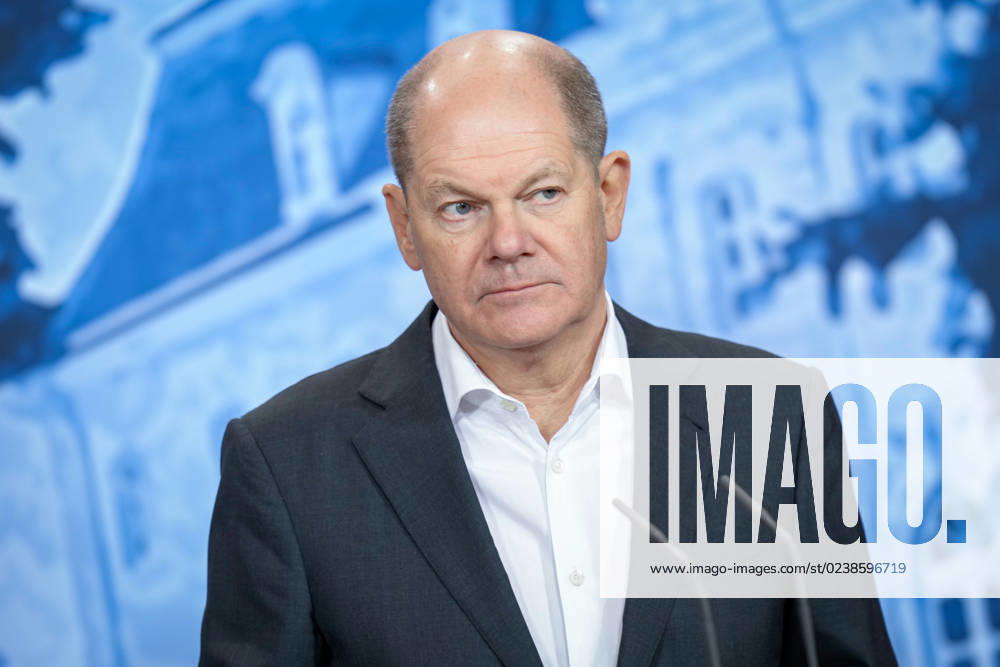 Kabinettklausur auf Schloss Meseberg Aktuell,06.03.2023 Schloss Meseberg, Bundeskanzler Olaf Scholz (SPD) im Portrait bei den Pressekonferenz nach der Klausurtagung des Bundeskabinetts bei der Klausurtagung des Bundeskabinetts im Gaestehaus Schloss Meseberg Meseberg Brandenburg