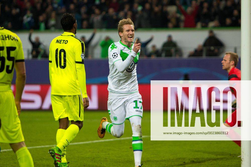 Fußball, UEFA Champions League, VfL Wolfsburg - KAA Gent; wAndre Schürrle (Wolfsburg, 17)Jubel, Torjubel, Freude, Emotion, Torerfolg, Aktion, action, goal, goal celebration, celebrates.
