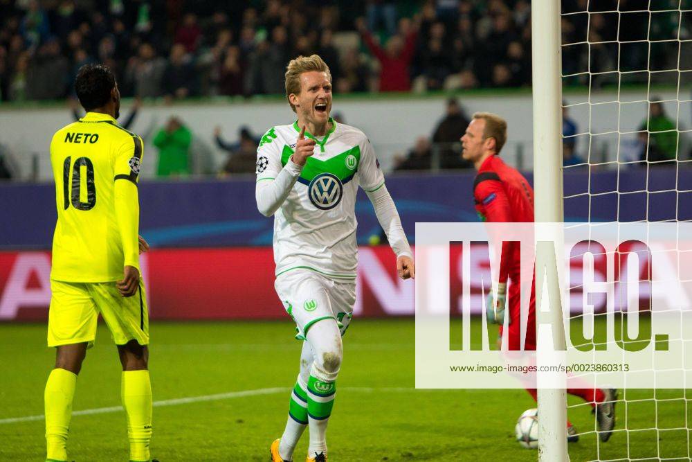 Fußball, UEFA Champions League, VfL Wolfsburg - KAA Gent; Andre Schürrle (Wolfsburg, 17) Jubel, Torjubel, Freude, Emotion, Torerfolg, Aktion, action, goal, goal celebration, celebrates.