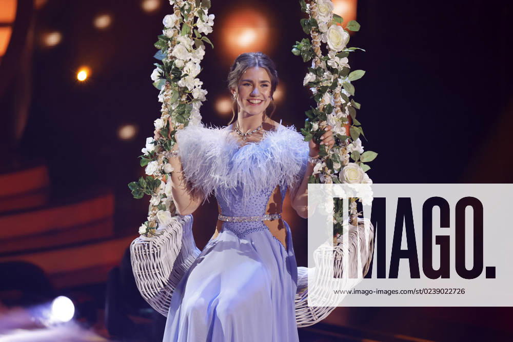 Profitänzerin Mariia Maksina bei der 16. Staffel der RTL-Tanzshow Let s Dance im MMC Coloneum auf dem Parkett. Köln, 10.03.2023 NRW Deutschland