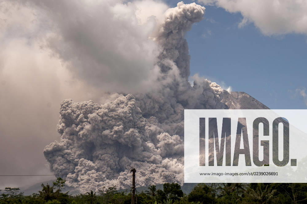 (230311) -- YOGYAKARTA, March 11, 2023 -- Volcanic materials spew out from Mount Merapi in Yogyakarta, Indonesia, March 11, 2023. As one of Indonesia s most active volcanos, Mount Merapi volcano erupted on Saturday, spewing volcanic ash to several villages nearby, the country s Geological Disaster Technology Research and Development Center reported. (Photo by Xinhua) INDONESIA-YOGYAKARTA-MOUNT MERAPI-ERUPTION AgungxSupriyanto