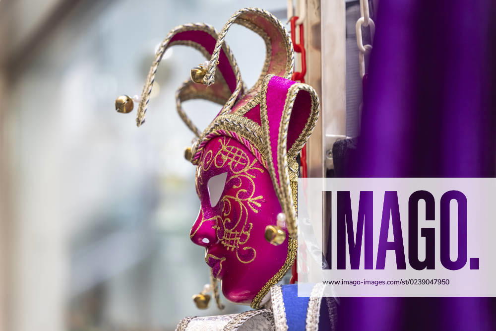 IMAGO Creative, Gesellschaft, Fasching Venezianische Maske, Souvenir vom Kaarneval in Venedig, Italien, Europa