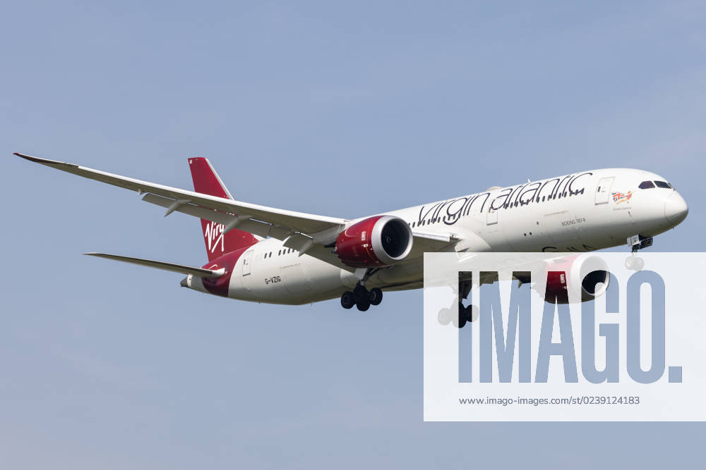 Die Boeing 787-9 Dreamliner (B789) der Fluglinie Virgin Atlantic (VS VIR) mit der Registrierung G-VZIG (MSN: 37969) landet am Flughafen London Heathrow Airport (EGLL LHR). London Greater London Vereinigtes Königreich