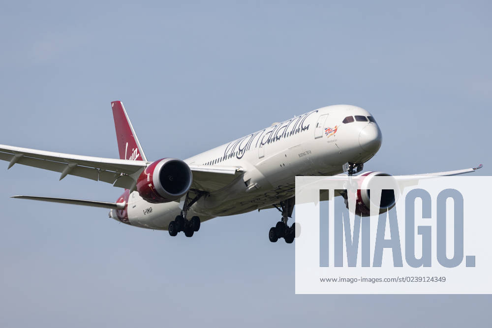 Die Boeing 787-9 Dreamliner (B789) der Fluglinie Virgin Atlantic (VS VIR) mit der Registrierung G-VMAP (MSN: 38047) landet am Flughafen London Heathrow Airport (EGLL LHR). London Greater London Vereinigtes Königreich