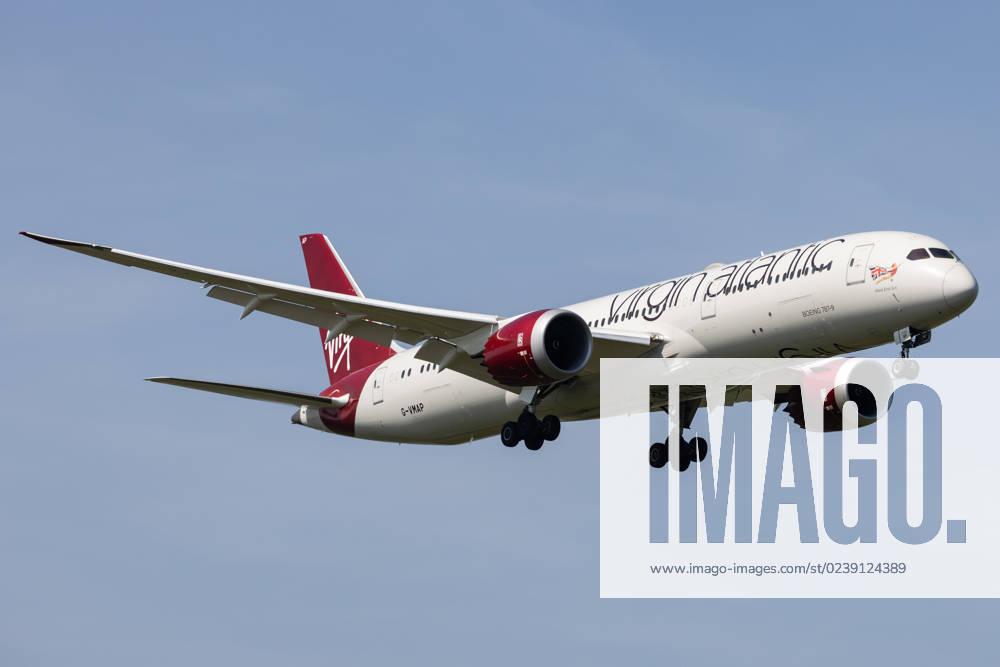 Die Boeing 787-9 Dreamliner (B789) der Fluglinie Virgin Atlantic (VS VIR) mit der Registrierung G-VMAP (MSN: 38047) landet am Flughafen London Heathrow Airport (EGLL LHR). London Greater London Vereinigtes Königreich