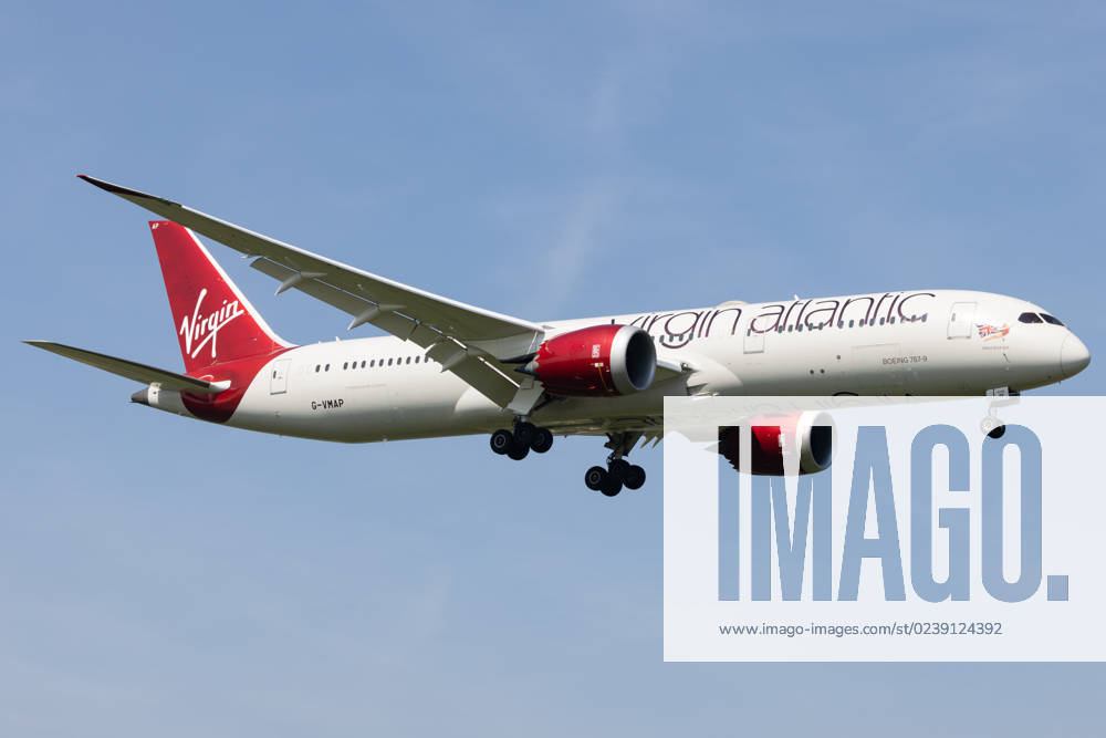 Die Boeing 787-9 Dreamliner (B789) der Fluglinie Virgin Atlantic (VS VIR) mit der Registrierung G-VMAP (MSN: 38047) landet am Flughafen London Heathrow Airport (EGLL LHR). London Greater London Vereinigtes Königreich