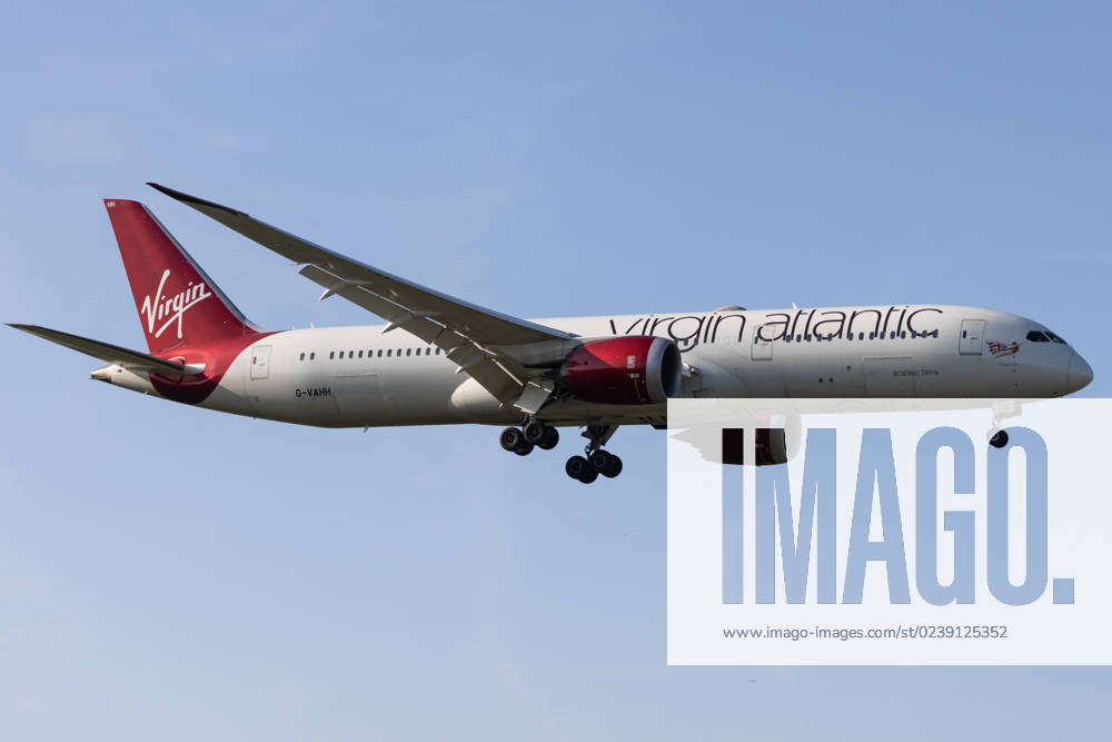 Die Boeing 787-9 Dreamliner (B789) der Fluglinie Virgin Atlantic (VS VIR) mit der Registrierung G-VAHH (MSN: 37967) landet am Flughafen London Heathrow Airport (EGLL LHR). London Greater London Vereinigtes Königreich