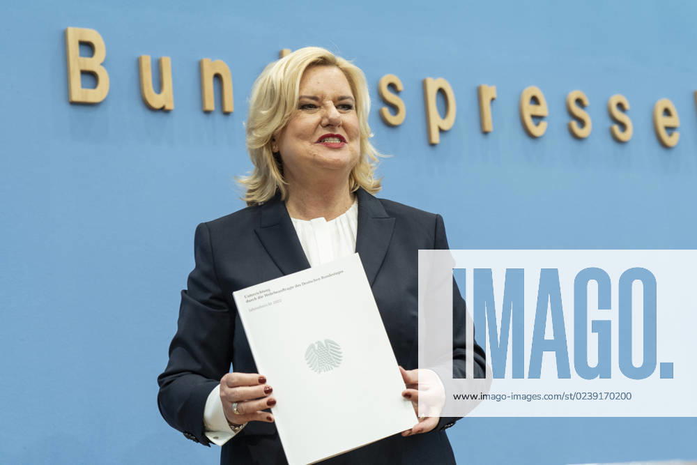 Bundespressekonferenz in Berlin - Vorstellung Jahresbericht 2022 der Wehrbeauftragten des Deutschen Bundestags Eva Högl ;Bundespressekonferenz in Berlin - Vorstellung Jahresbericht 2022 der Wehrbeauftragten des Deutschen Bundestags Eva Högl , Berlin Berlin Deutschland Haus der Bundespressekonferenz