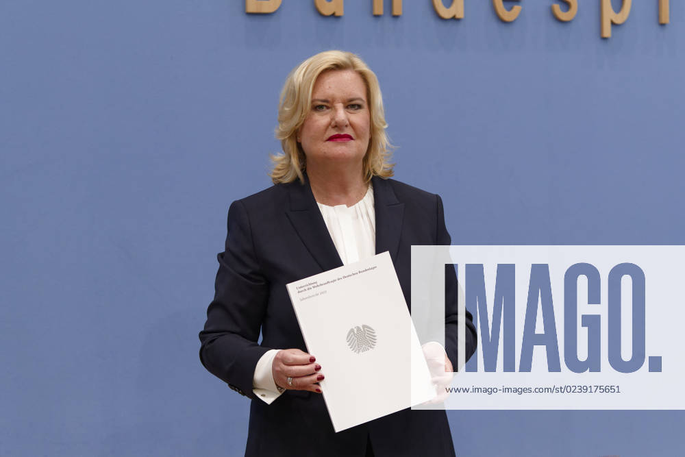 Högl stellt Wehrbericht 2022 vor 2023-03-13, Deutschland, Berlin - Bundespressekonferenz: Eva Högl (SPD), Wehrbeauftragte des Deutschen Bundestags, stellt den Wehrbericht 2022 vor.