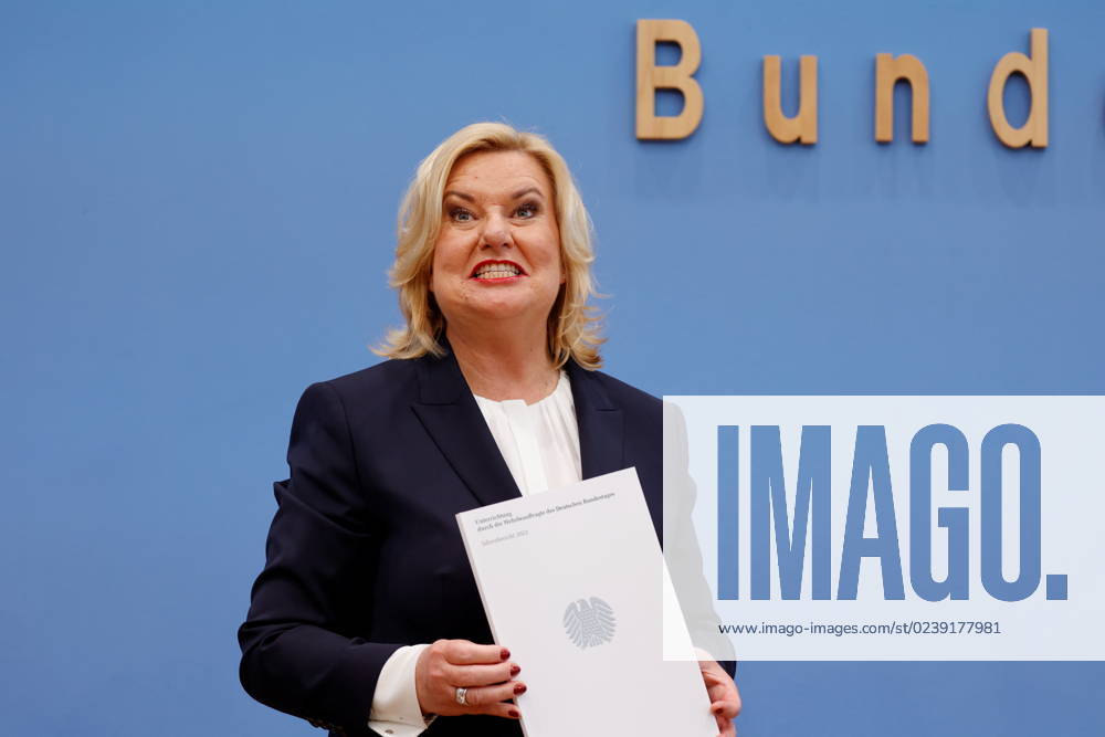 Eva Högl, Wehrbeauftragte des Deutschen Bundestages, Deutschland, Berlin, Bundespressekonferenz, Thema: Vorstellung des Jahresberichtes 2022