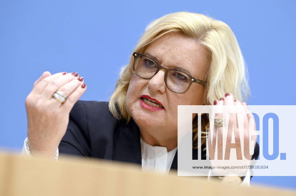 Eva Högl bei der Bundespressekonferenz zur Vorstellung des Jahresberichtes 2022 im Haus der Bundespressekonferenz. Berlin