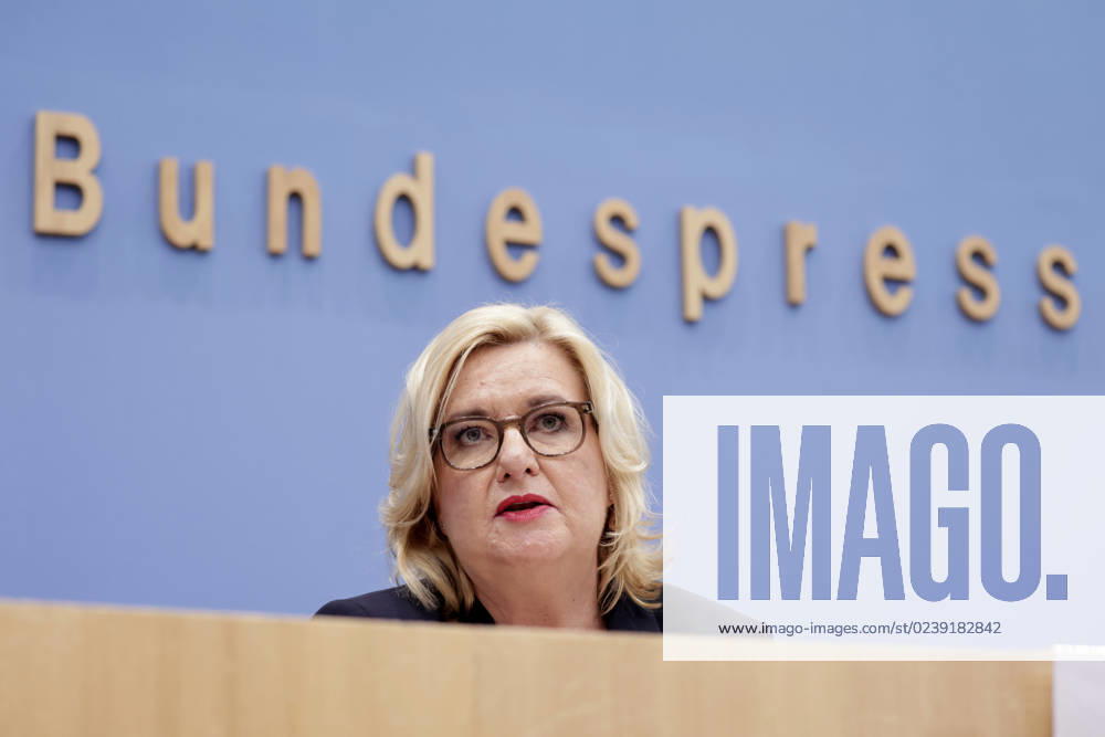 Eva Hoegl, Wehrbeauftragte des Deutschen Bundestages, SPD, PK zu - Vorstellung des Jahresberichtes 2022, DEU, Berlin