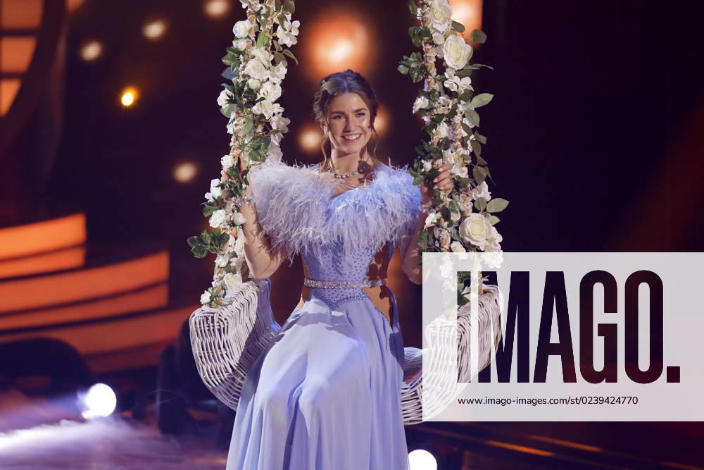 Profitänzerin Mariia Maksina bei der 16. Staffel der RTL-Tanzshow Let s Dance im MMC Coloneum auf dem Parkett. Köln, 10.03.2023 NRW Deutschland