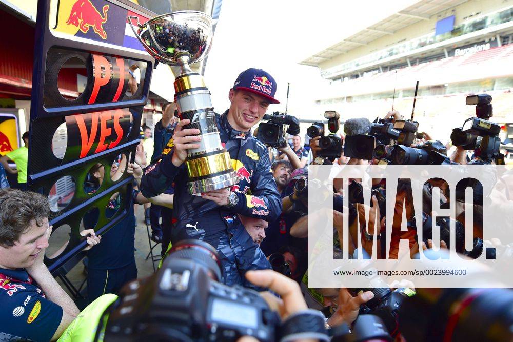 Motorsports: FIA Formula One World Championship WM Weltmeisterschaft 2016, Race in Barcelona, 33 Max Verstappen (NDL, Red Bull Racing), ZWEIx