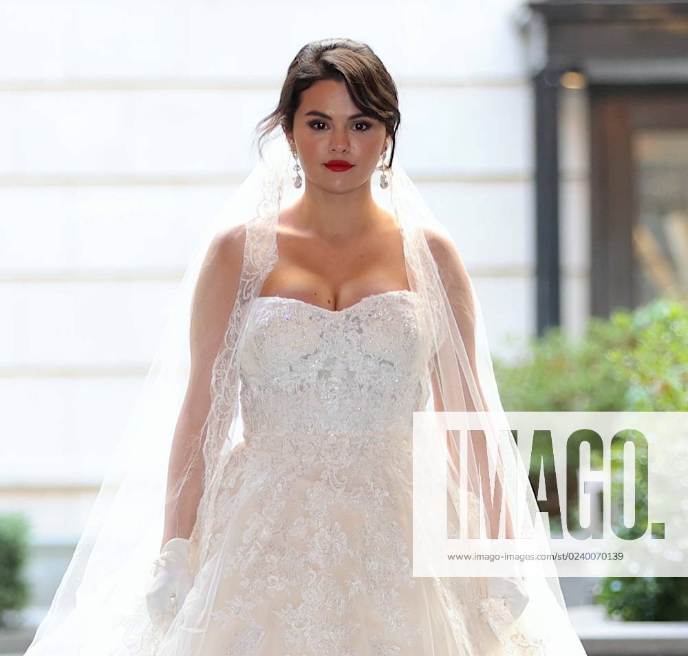 Bilder des Jahres 2023, Entertainment 03 März Entertainment Themen der Woche KW12 Selena Gomez, Steve Martin and Martin Short filming at the Only Murders in The Building set in Uptown, Manhattan. Featuring: Selena Gomez Where: New York, New York, United States When: 21 Mar 2023 Credit: Jose Perez INSTARimages.com Cover Images