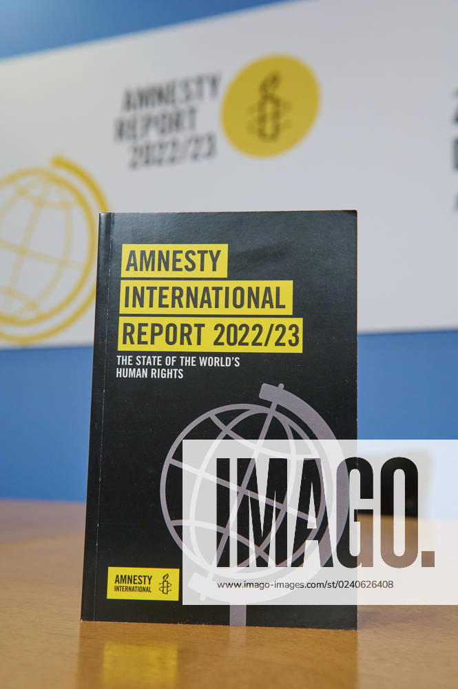 Vorstellung des Amnesty International Reports 2022 23 am 27.03.2023 in Berlin. Krieg, Krisen und Unterdrueckung haben laut dem juengsten Amnesty-Report im vergangenen Jahr weltweit zu Massenprotesten gefuehrt. Zugleich waren mit 103 Millionen Menschen so viele auf der Flucht wie nie zuvor, wie aus dem am Dienstag in Berlin veroeffentlichten Bericht der Menschenrechtsorganisation hervorgeht. Massenproteste habe es unter anderem im Iran, in Peru, China und zuletzt in Georgien gegeben. Der Report dokumentiert die Menschenrechtslage in 156 Staaten. (Siehe epd-Meldung vom 28.03.2023) BITTE BEACHTEN SIE DIE SPERRFRIST: DIENSTAG, 28. MAERZ 2023, 01.01 UHR MESZ – FREI FUER DIENSTAGSAUSGABEN