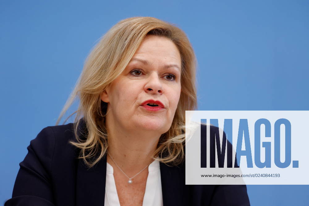 Bundesministerin des Innern und für Heimat Nancy Faeser, Deutschland, Berlin, Bundespressekonferenz, Thema: Polizeiliche Kriminalstatistik 2022
