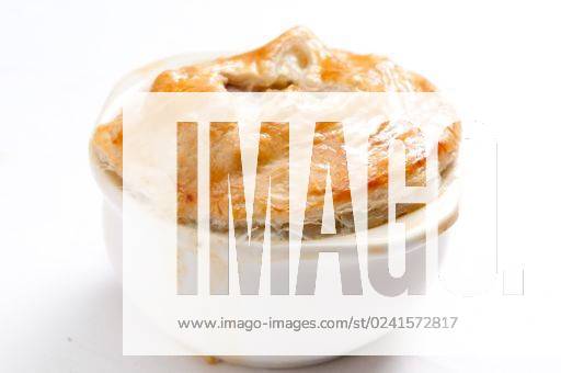 IMAGO Creative, Food, Pot Pie savoury turkey pot pie with flaky pasty top *** savoury Türkei Topf pie mit flockigen pasty Spitze 1775942