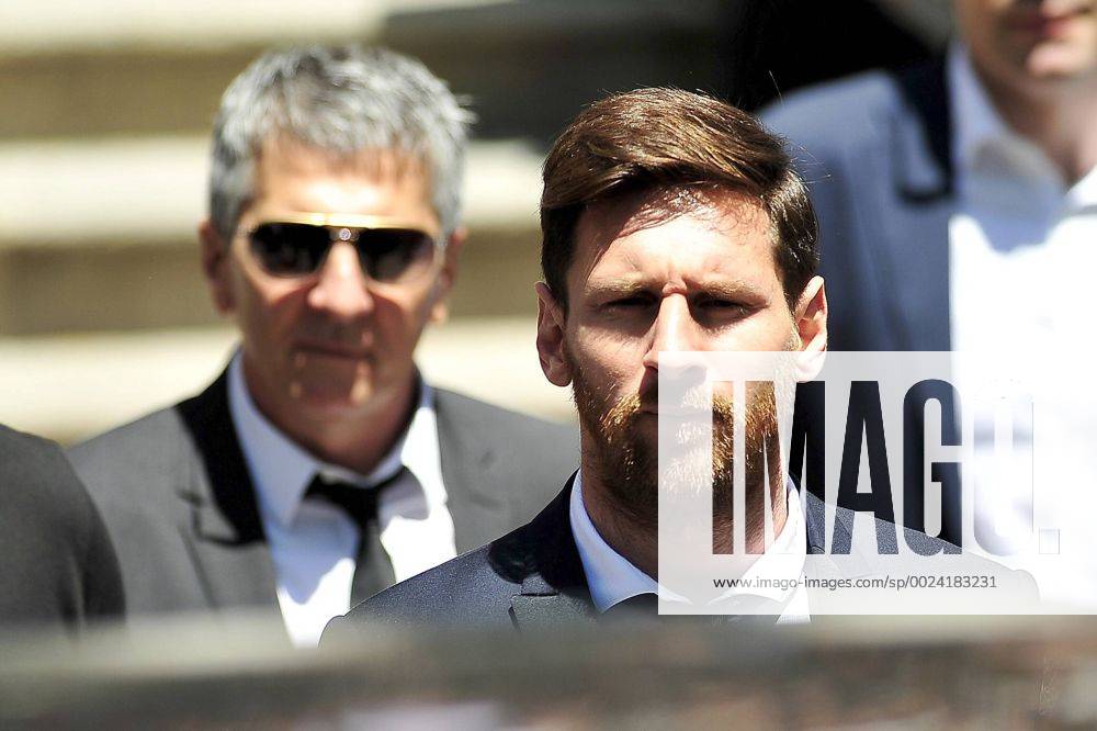- SPORT Lionel Messi vor Gericht wegen des Vorwurfs der Steuerhinterziehung June 2, 2016 - Barcelona, Spain - The F.C.Barcelona, Lionel Messi and his father, Jorge Horacio Messi, attend to court over tax fraud charges, June 2, 2016 in Barcelona, Spain. Barcelona s Leo Messi Testifies In Fraud Case - ZUMAn230