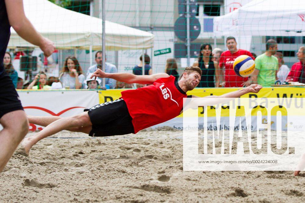 Hechtbagger Diver Bagger Manuel Harms (TSV Georgii Allianz Stuttgart); LBS-Cup Beachvolleyball A-Top, Markplatz, Schopfheim Germany, 20160605; Schopfheim