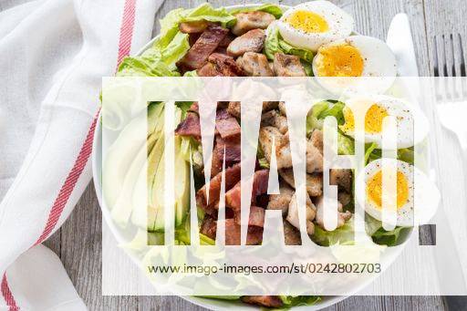 A closeup of Chicken Cobb Salad *** einer closeupe des Huhn Cobb Salat 10472883