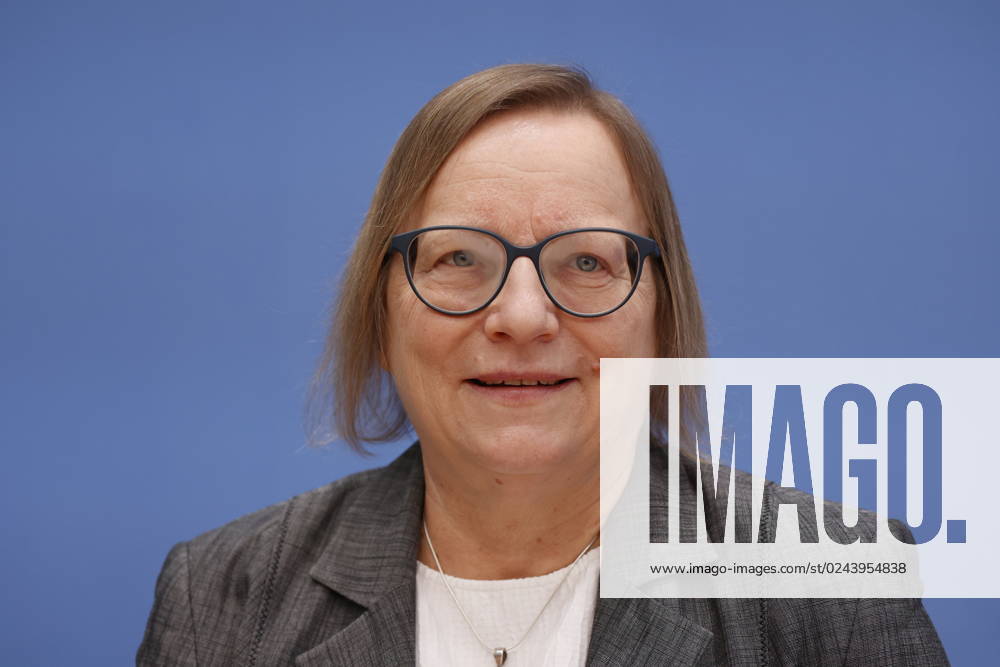 Barbara Schlomann, Deutschland, Berlin, Bundespressekonferenz, Thema: Veröffentlichung des Prüfberichts zur Berechnung der deutschen Treibhausgasemissionen für das Jahr 2022