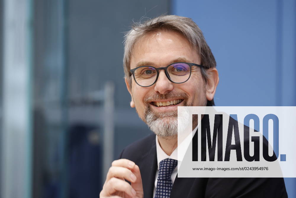 Marc Oliver Bettzüge, Deutschland, Berlin, Bundespressekonferenz, Thema: Veröffentlichung des Prüfberichts zur Berechnung der deutschen Treibhausgasemissionen für das Jahr 2022