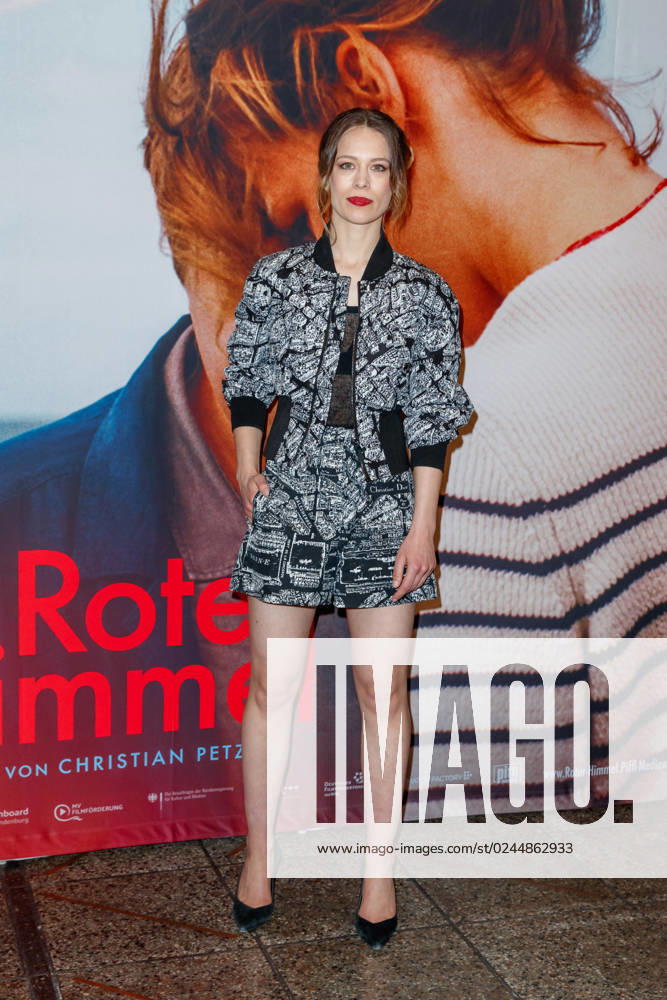 Kino Premiere - Roter Himmel Paula Beer bei der Berlin-Premiere zu dem Kinofilm Roter Himmel am 20.04.2023 im Kino International.